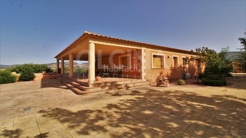 Foto c481880d-6e71-4ebf-ba96-2ee4d2518b65. Maison avec parking dans Ibi