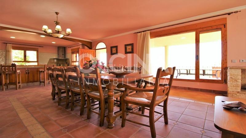 Foto c69247d6-e656-45a8-ae87-b3879e449761. Maison avec parking dans Ibi