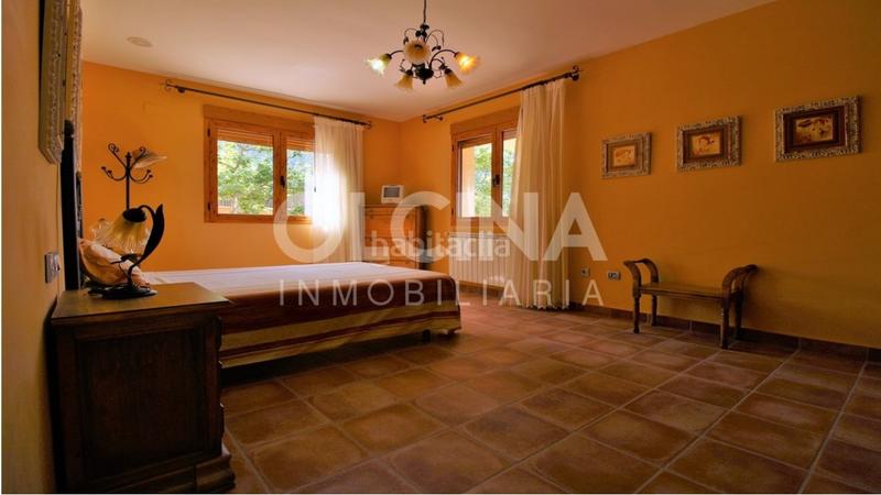 Foto ef2f1895-0b89-4283-bdb4-18c6afe1a07f. Maison avec parking dans Ibi