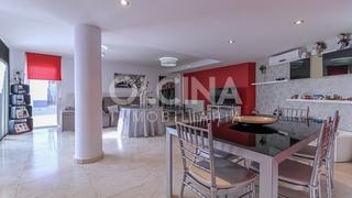 Casa adossada a Cocentaina. Adosado de lujo en zona real blanc de cocentaina