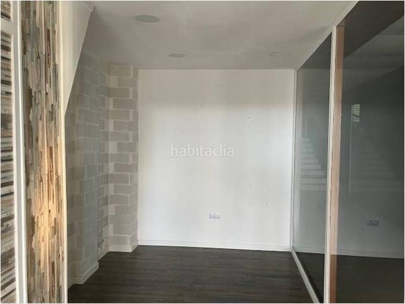 Foto 8605e7a1-4e0e-44bb-9d71-30622d05a132. Location local commercial dans Centre Masnou (El)