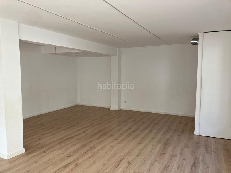 Foto 53b64dac-919a-44af-a2e4-a16324d4b83b. Alquiler local comercial amplio local en el centro en Masnou (El)