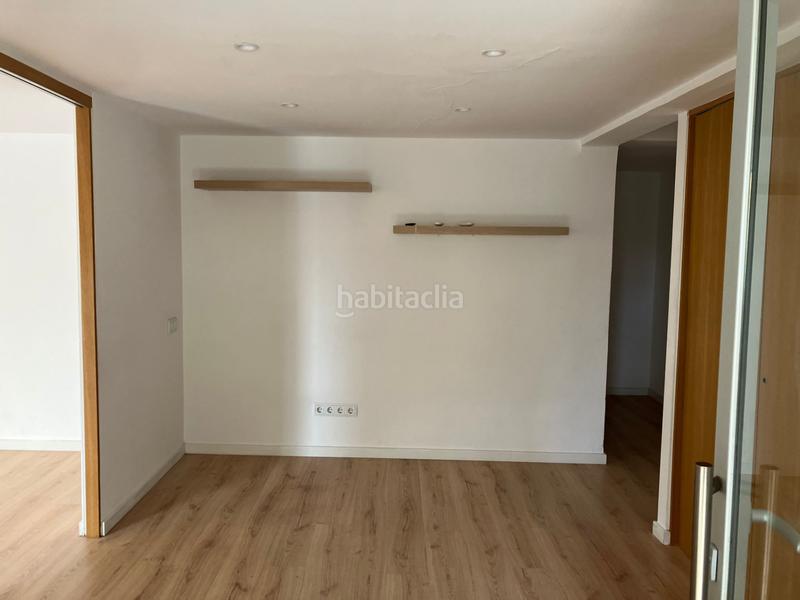 Foto f994ba35-f178-4d39-b7ab-111bfc451c87. Alquiler local comercial amplio local en el centro en Masnou (El)