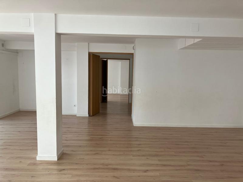 Foto c971fdb5-8375-44da-bbeb-a3a3a63df364. Location local commercial dans Centre Masnou (El)