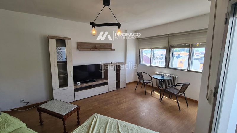 Foto c1c24e56-aa2c-415f-aede-c9a5a8fc13f4. Pis a Carballiño (O)