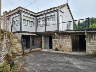 Casa  Figueiroa. Casa con finca de 2000m2 en cameixa de boboras