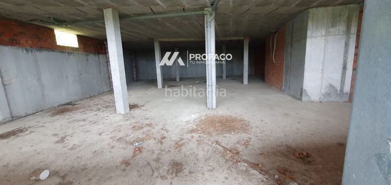Foto e650ad64-f8c8-4ba1-a532-d235a58fee0c. Location local commercial dans Covelo (O)