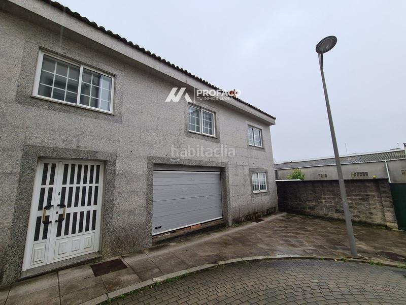 Foto 9cf977de-cd47-4a4f-88d0-242cc0511bae. Maison jumelée avec parking dans San Lázaro - Meixonfrío Santiago de Compostela