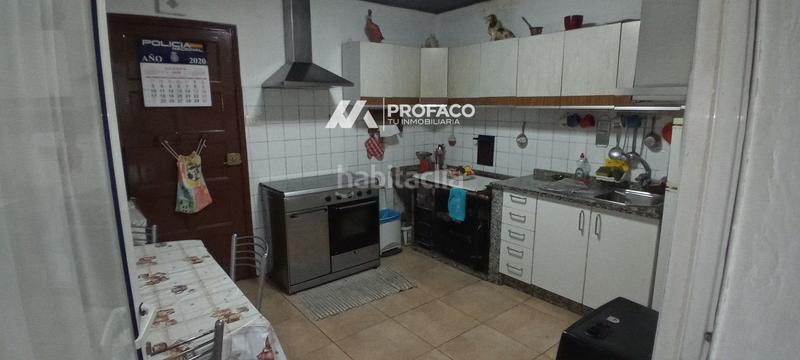 Foto d858e12a-26aa-4676-8230-72d2044e38dc. Casa amb aparcament a San Rosendo Ourense