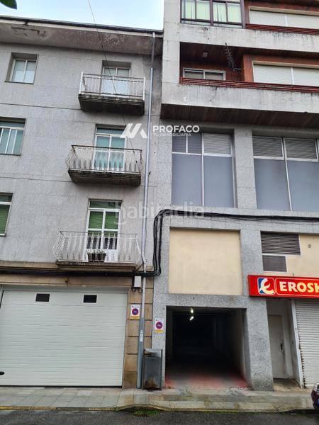 Foto fc79356a-2493-4b0c-89e3-7e293052fabb. Aparcament cotxe a Carballiño (O)