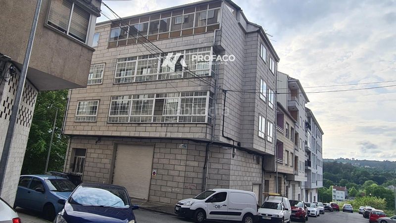 Foto f5eba67e-b78a-4af0-8a35-c1f1aa3224e1. Edificio in Carballiño (O)