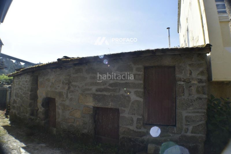 Foto 25deb825-4bbd-4a93-bd3a-af94bf2f5e2a. Casa adossada a Punxín