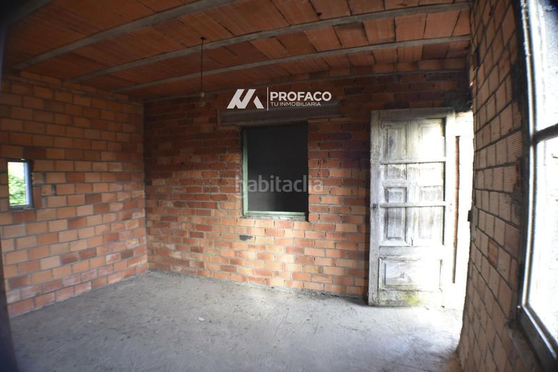 Foto d2a31f1d-8b6e-4c0d-a918-a5495bb4c500. Casa adossada a Punxín
