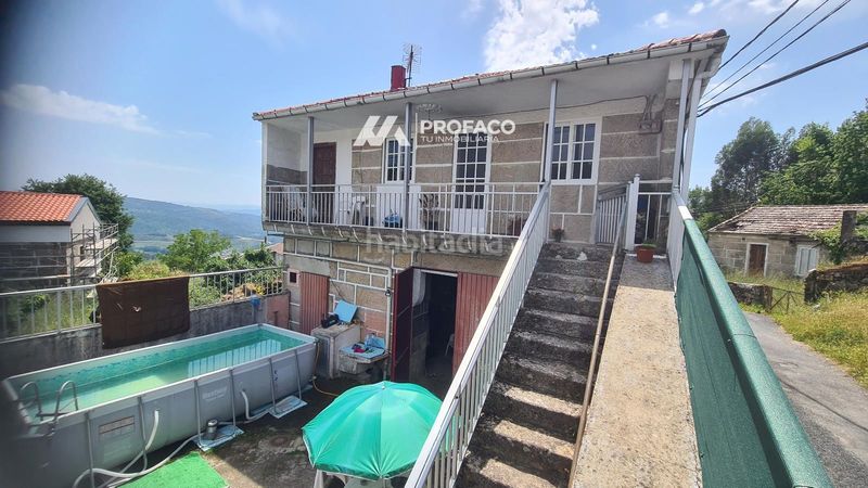 Foto ffb2c772-7ff0-4f6b-998a-eed20f24e728. Casa a Carballiño (O)