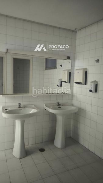 Foto 5c9b26aa-f9af-429f-9bc4-5c8db152409e. Location local commercial dans Carballiño (O)