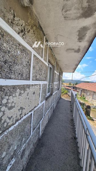 Foto b2ac699d-4814-4a23-a369-b073c0212ad0. Casa con riscaldamento in Boborás