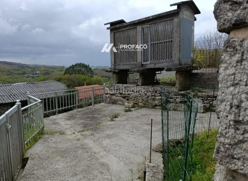 Foto afc0a0d1-71f7-431d-b04d-f4df55db5222. Casa amb calefacció aparcament a Dozón