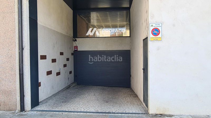 Foto 8b0eac72-bbf6-428c-9c1b-18e5e683e8b1. Aparcament cotxe a Carballiño (O)
