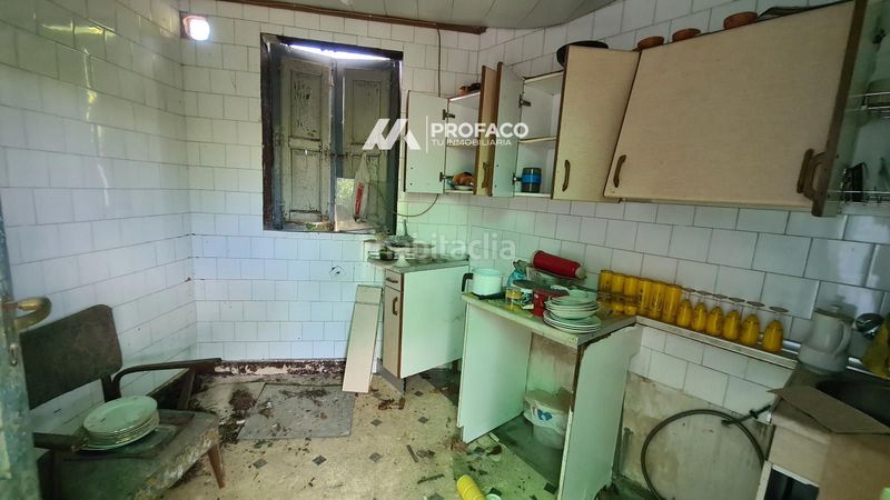 Foto a5ee875c-e7e5-426f-811a-696ff91f705c. Casa a Carballiño (O)