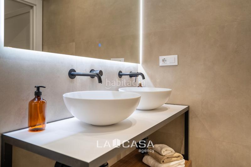 Foto 40b6ef9b-f6a2-4687-af2f-c8b19f434994. Piso en Castell-Poble Vell Castelldefels