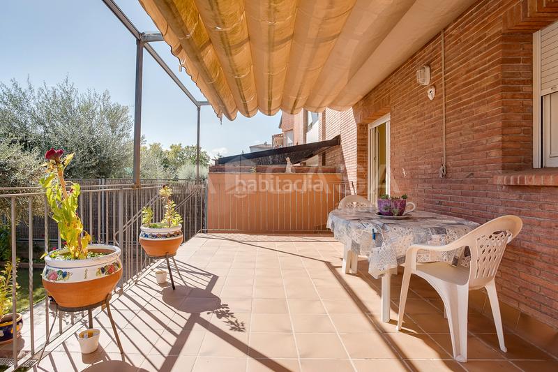 Foto c40a6078-4c90-4a98-a7af-28a0c3826b22. Casa adossada amb aparcament a Font Verda Granollers