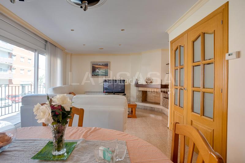 Foto 30d39b5e-cd88-4d5f-9635-15624718990e. Semi detached house with parking in Font Verda Granollers