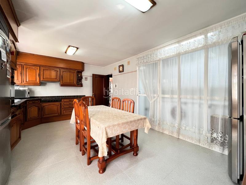 Foto 8a99752f-efdd-4914-8620-f7294702529e. House with heating parking in Alella