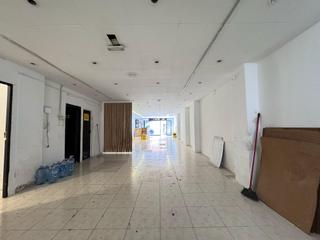 Local Comercial  Carrer de la pubilla casas
