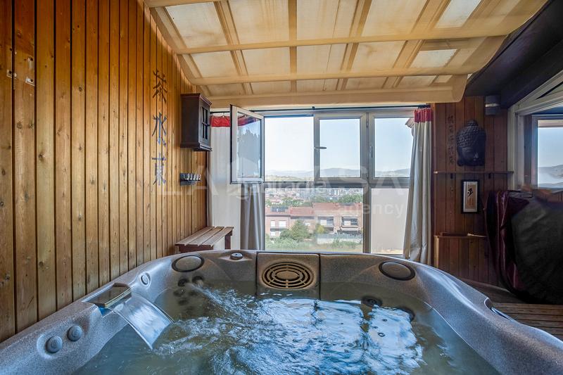 Foto 0e1661c3-d45a-42dd-9ada-1fc1e87cfe1f. House with heating parking in Font Verda Granollers