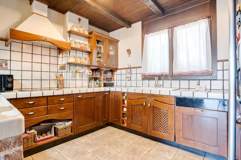 Foto 1a7df4b9-43d9-4a50-8c1f-0e9e5f37ad02. House with heating parking in Font Verda Granollers