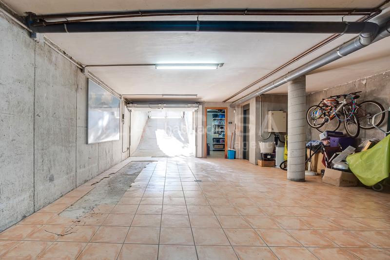 Foto 47e6ba2f-c2a7-48a5-9956-e85a5d6a128b. House with heating parking in Font Verda Granollers