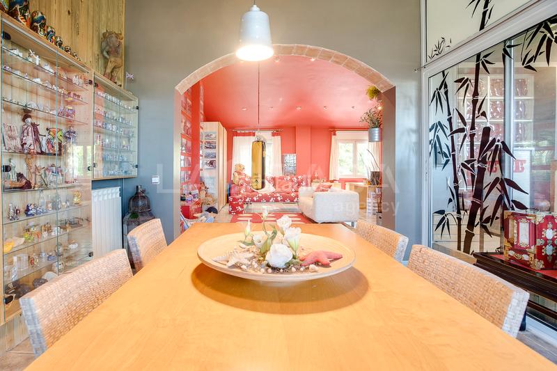 Foto 5586427f-0dac-4d2b-b585-3b4a6c830ba7. House with heating parking in Font Verda Granollers