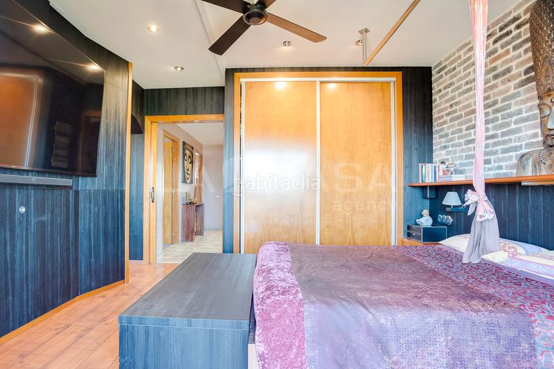 Foto a24172ff-865c-416c-a13a-07662a2b5279. House with heating parking in Font Verda Granollers