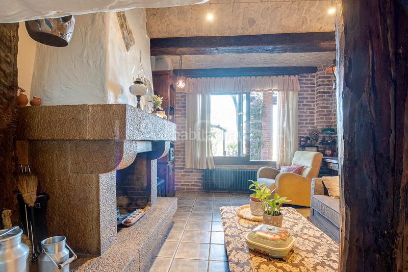 Foto e5dea11e-2711-42a5-8f82-31f60b0becb6. House with heating parking in Font Verda Granollers