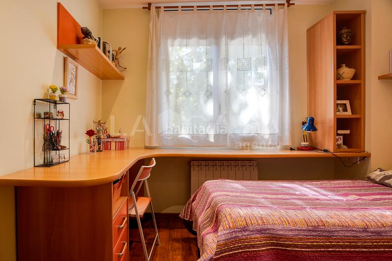 Foto ff8bfc99-9801-4b49-b51b-7d9354ab215a. House with heating parking in Font Verda Granollers