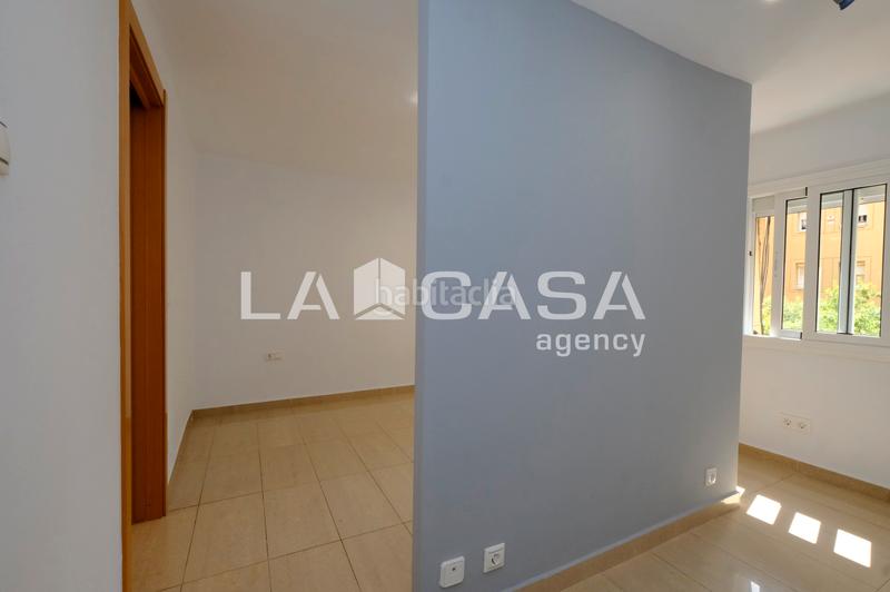 Foto 6120fb5e-a4bb-4f7c-ac5c-7553d0ab6e49. Piso en Trinitat Nova Barcelona