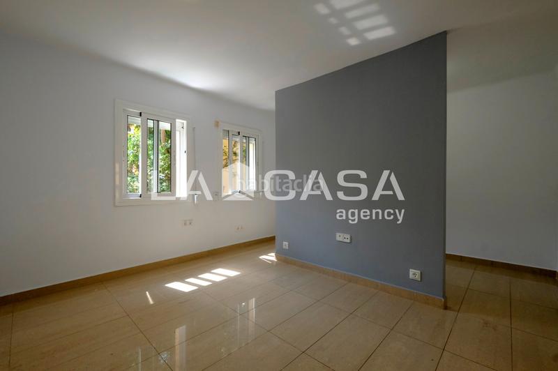 Foto df93fd82-70f0-4aa2-9b10-ddddc85b3f4e. Piso en Trinitat Nova Barcelona