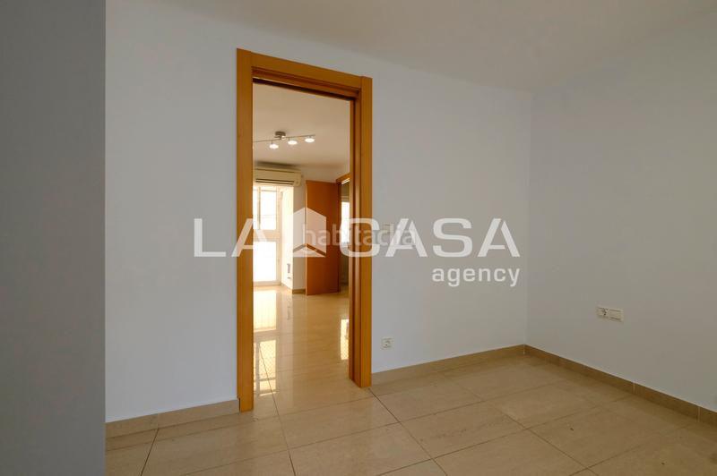 Foto ed28918d-8abb-4125-a7a6-782045aee3d2. Piso en Trinitat Nova Barcelona