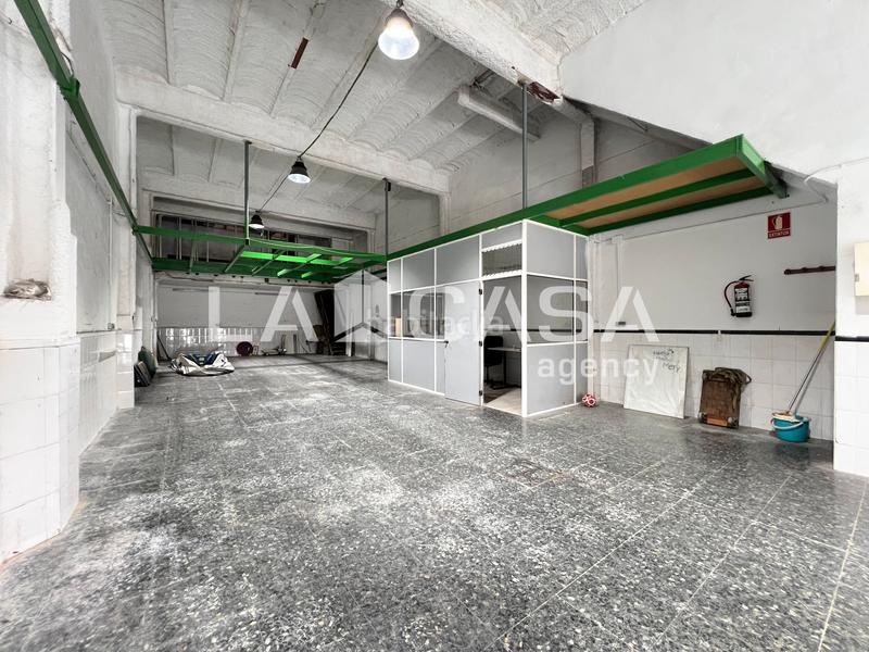 Foto d672fd82-78b8-42ed-b057-109596178043. Business premise in Llefià Badalona