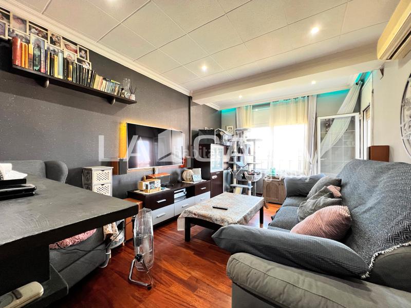 Foto 103e474b-45fe-4258-a7e5-8e76a73289c6. Appartement avec chauffage dans Prosperitat Barcelona