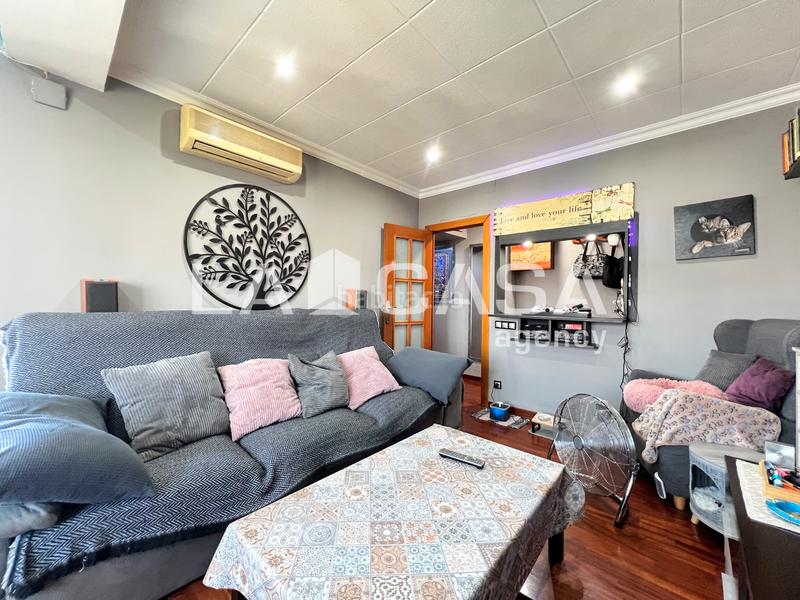 Foto 62946043-42bc-40c7-86bd-b6b7a5632e32. Appartement avec chauffage dans Prosperitat Barcelona