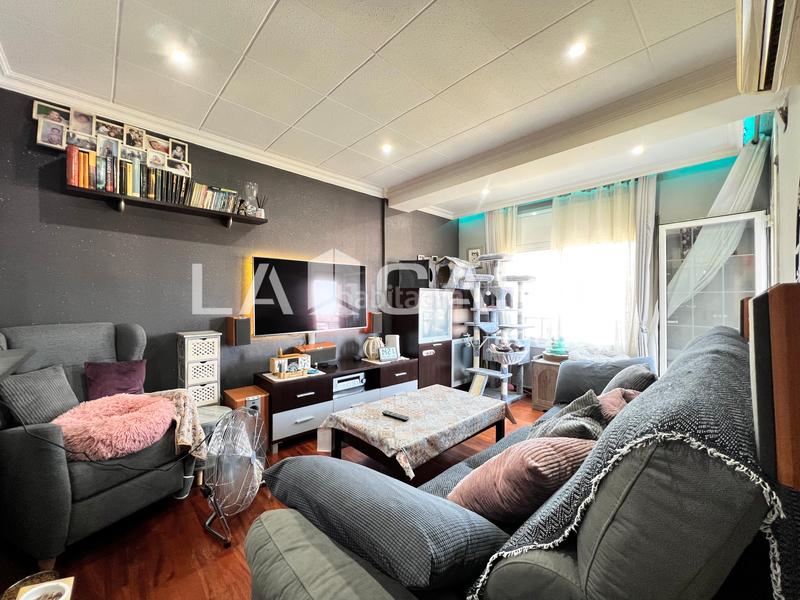 Foto ee23c992-9a2a-4b33-ae63-622f5ecac66a. Appartement avec chauffage dans Prosperitat Barcelona