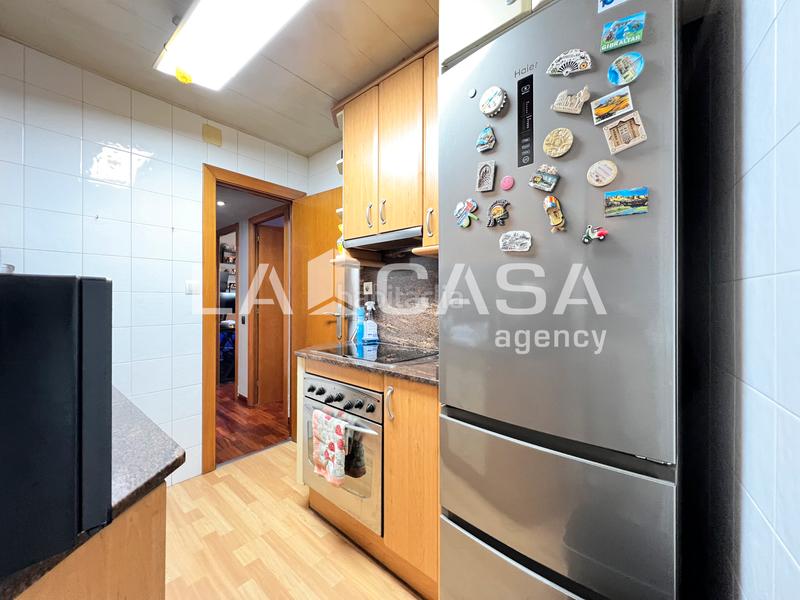 Foto 51ee3b58-67c6-483e-b339-d29b43cb03e8. Piso en Prosperitat Barcelona
