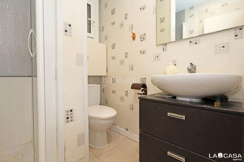 Foto 546e149b-540d-4384-8653-a563cfdebc80. Ground floor in Can Vidalet Esplugues de Llobregat