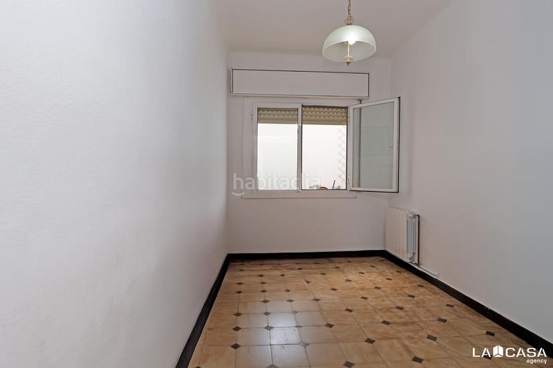 Foto 9086b43b-39f3-405b-9b86-030639648f45. Ground floor in Can Vidalet Esplugues de Llobregat