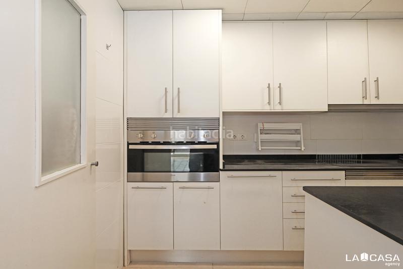 Foto bd70f659-a0f7-42f1-b2ab-ed3f8fff6ab6. Planta baja en Can Vidalet Esplugues de Llobregat