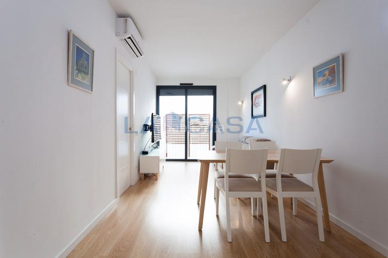 Foto abcc7104-6f82-4f0c-a087-83a148805f91. Etagenwohnung mit heizung in Navas Barcelona