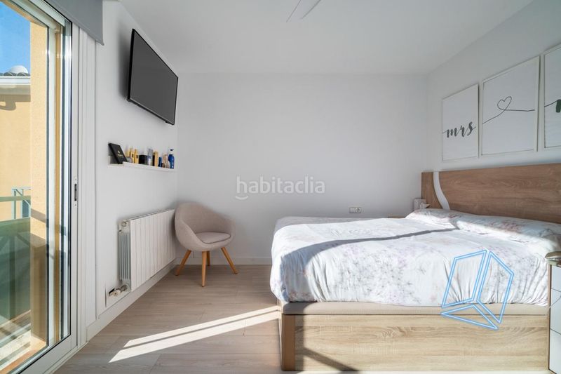 Foto ef8b8a63-766f-4cf4-92b0-7cc6b8ee000c. Casa adossada amb aparcament piscina a Les Salines-Pla de Sant Pere Cubelles