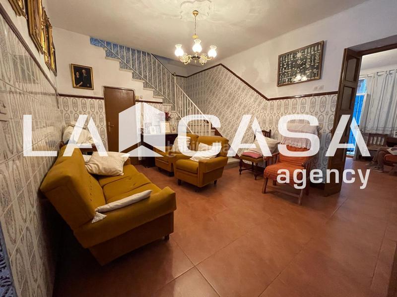 Foto c2d1d0bf-cb80-46aa-8ee1-53288ea98427. Casa en Centro - Doña Mercedes Dos Hermanas