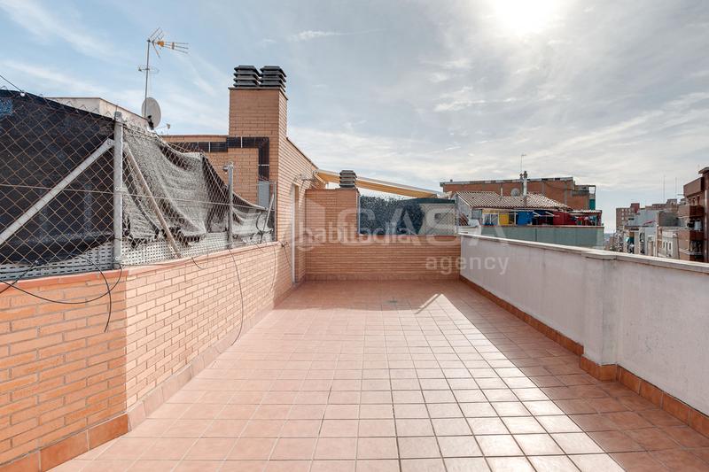 Foto 8bc48bc5-d63f-4134-8038-68116af2bf2b. Flat with heating parking in Fondo Santa Coloma de Gramenet